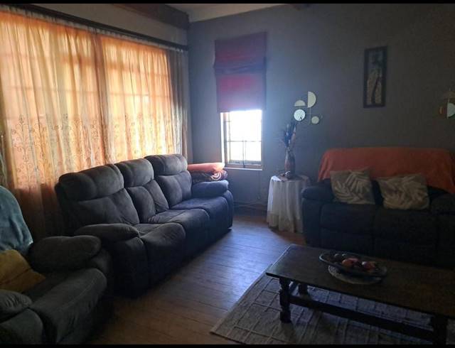 3 BEDROOM HOUSE FOR SALE IN KENSINGTON